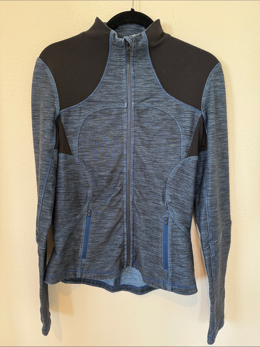 Lululemon Women’s Heather Blue Zip-Front Utility Jacket with Contrast Panels 8